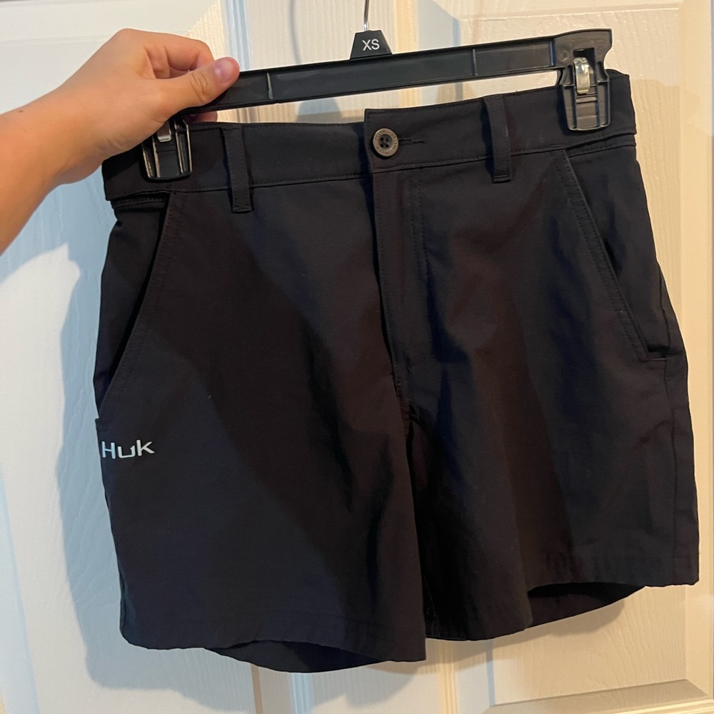 women’s huk shorts